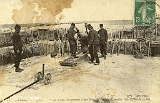 Remiremont. - Artillerie de campagne - Bouche à feu, chargement d'une Pièce